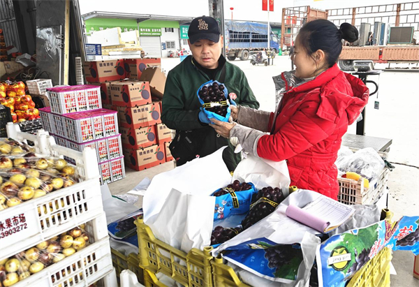 淮安宏进市场：新鲜水果上新 丰富市民的“菜篮”和“餐桌”