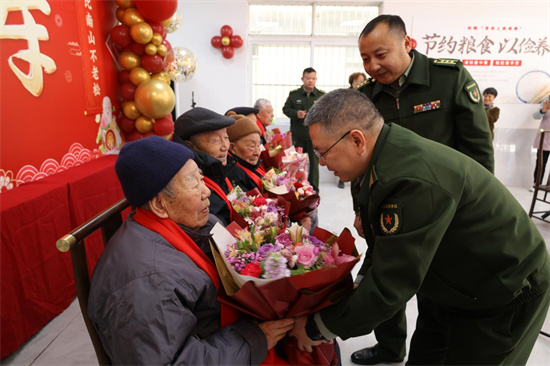 “情暖桑榆 共贺生辰” 江苏省军区南通离职干部休养所举办老干部集体生日活动