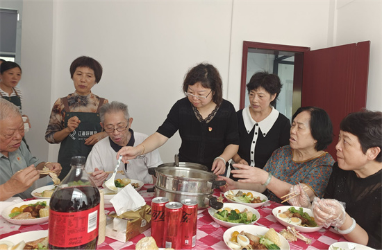 南通通州金沙街道：暖心“食”光 乐享家的味道