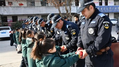 “警心连童心 共庆警察节”徐州市公安局鼓楼分局开展警营开放日活动