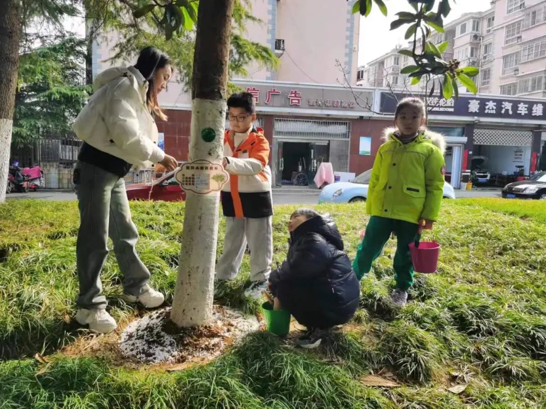 为家园添新绿 江苏各地开展形式多样植树活动