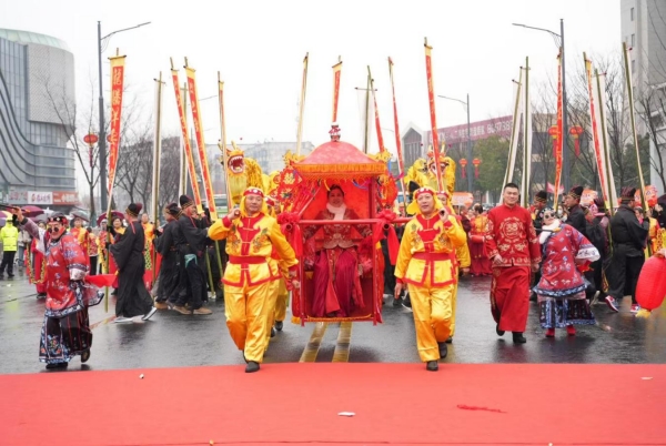 南通如东：民俗盛宴闹新春 传统文化展新颜