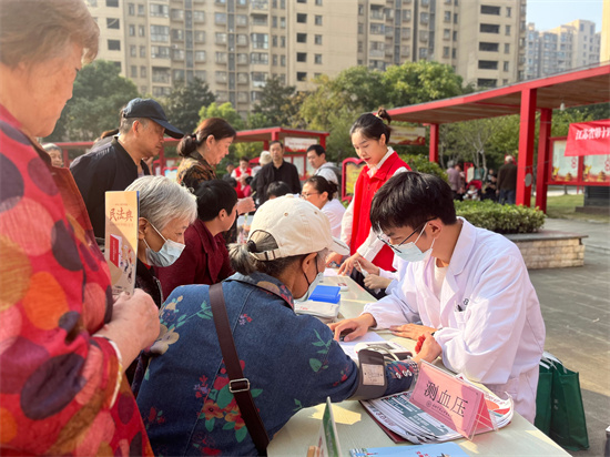 无锡经开区：“多味”敬老 乐享九九重阳