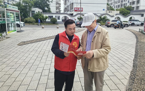 南通市海门区海门街道解放西路社区党委书记黄海：将法治种子播撒进百姓心田