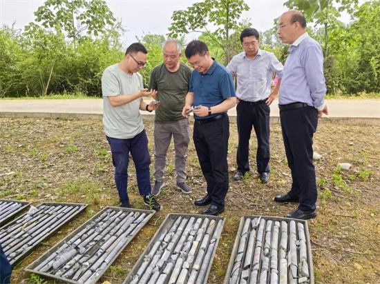 江苏省地勘院觅“矿眼”有“底气” 地质人春节前远赴沙特国际作业