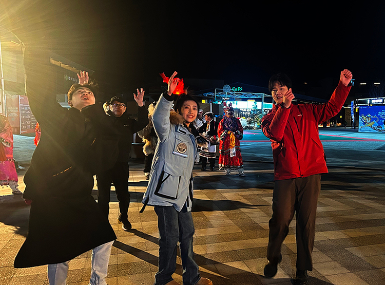 《爱在阿坝》拍摄花絮——品茶点、跳锅庄舞