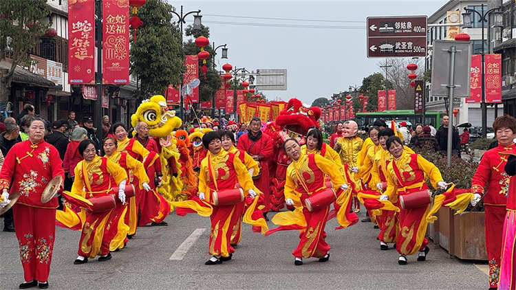 德阳旌阳：正月初九 孝泉古镇“安安送福”民俗巡游精彩上演