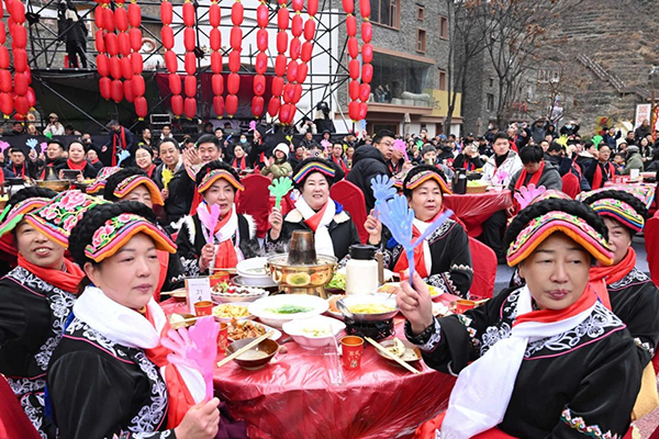 沉浸式体验藏羌风情 领略地道新年味 阿坝州首届村晚举行